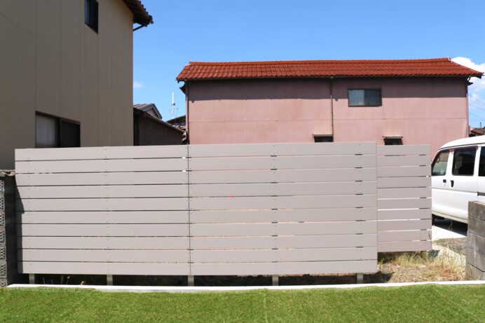 出雲市 外構リフォーム プライバシー確保のための目隠しフェンス施工