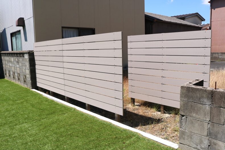 出雲市 外構リフォーム プライバシー確保のための目隠しフェンス施工