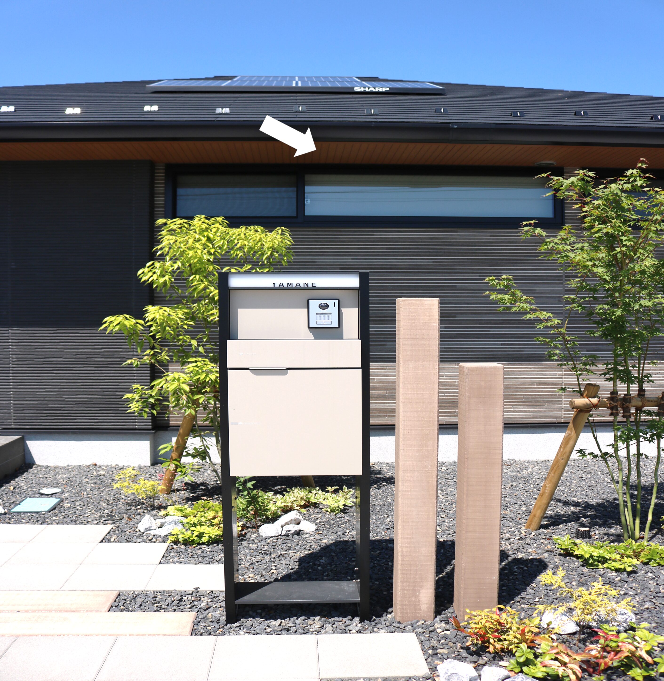 出雲市 外構リフォーム 植栽と門柱を取り入れたアプローチ